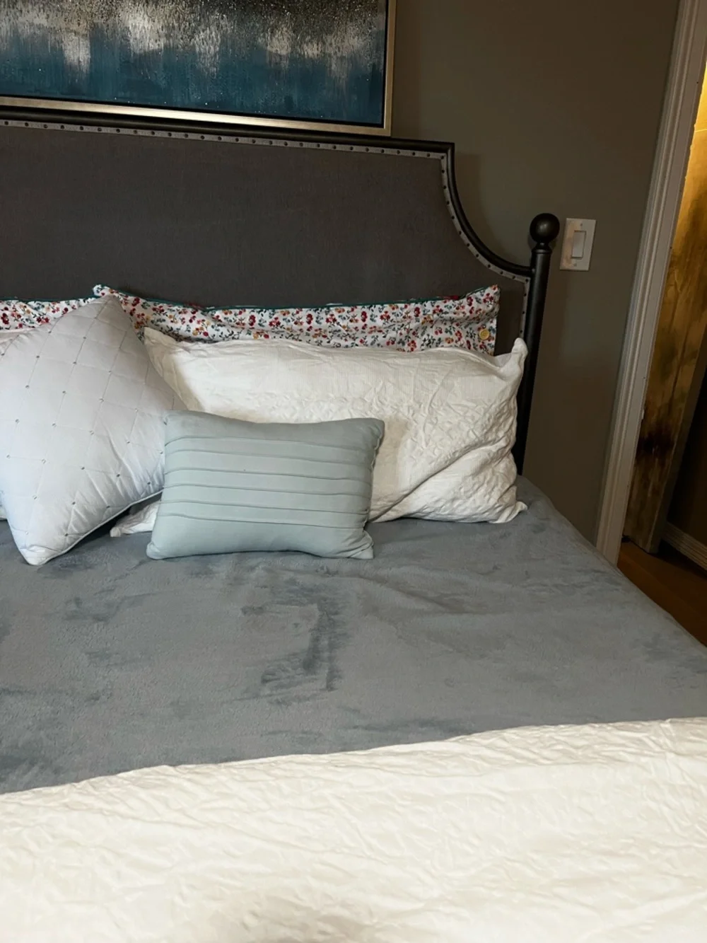 King Cotton Comforter Set in White with Light Blue Accents
